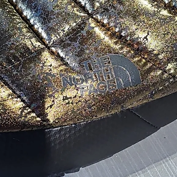 The North Face Nuptse Mule Slippers Goose Down Gold Metallic Women's 5‎ NWOT