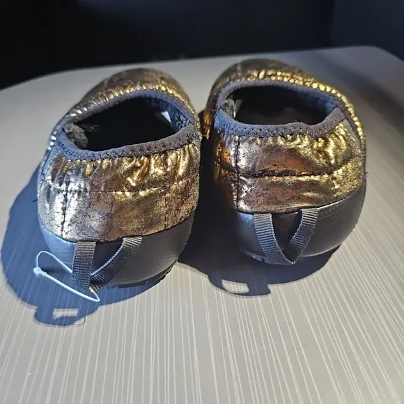 The North Face Nuptse Mule Slippers Goose Down Gold Metallic Women's 5‎ NWOT