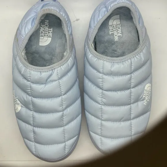 The North Face Women's ThermoBall Traction Mule V Slippers Blue Size:10 NEW