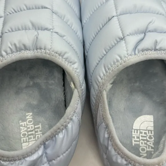 The North Face Women's ThermoBall Traction Mule V Slippers Blue Size:10 NEW