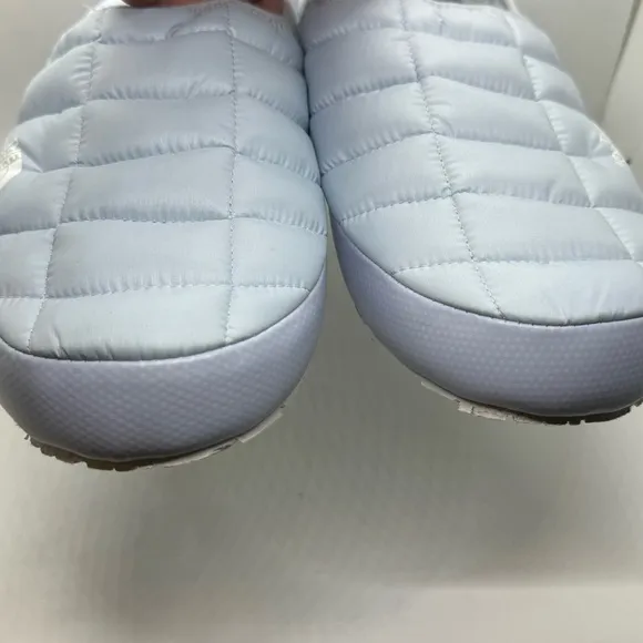 The North Face Women's ThermoBall Traction Mule V Slippers Blue Size:10 NEW
