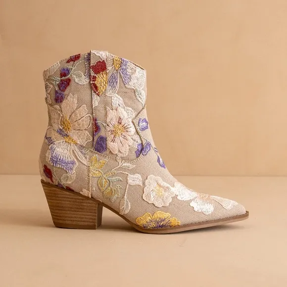 THE WANDA 3D FLORAL APPLIQUÉ OASIS SOCIETY embroidered western cowboy booties