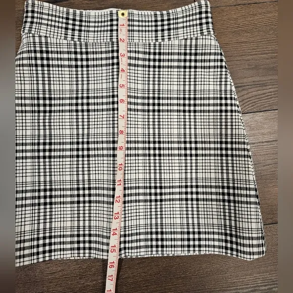 Theory Plaid Mini Skirt - SIZE 0