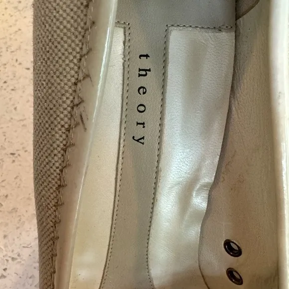 Theory shoes 40