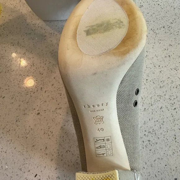 Theory shoes 40
