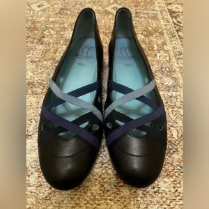 Thierry Rabotin Dark Blue Criss Cross Strap Low Wedged Shoes Size 39.5/US 9