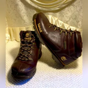 TIMBERLAND EURO SPIRIT BOYS LEATHER MID HIKER BOOTS