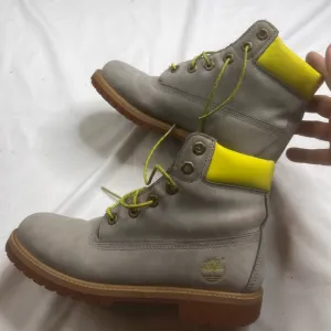 Timberland Premium 6 Inch Waterproof Boots Color Grey Nubuck Sz 6 L070123