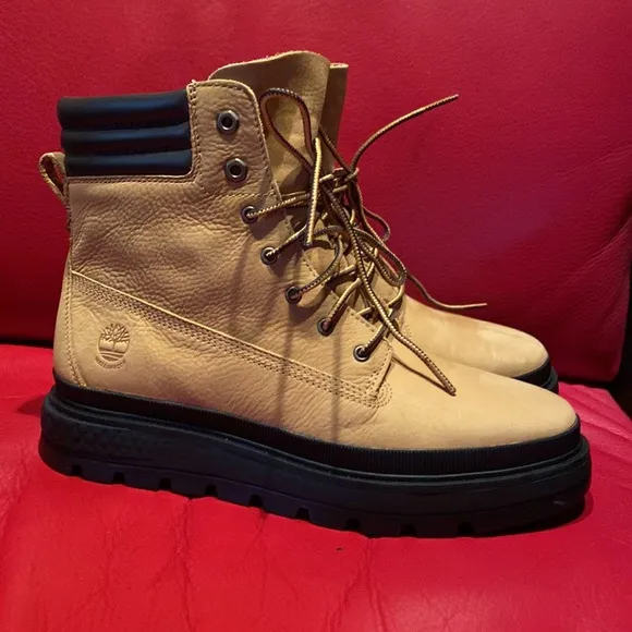 Timberland Waterproof Leather Suede Logo Boots New NeverUsed