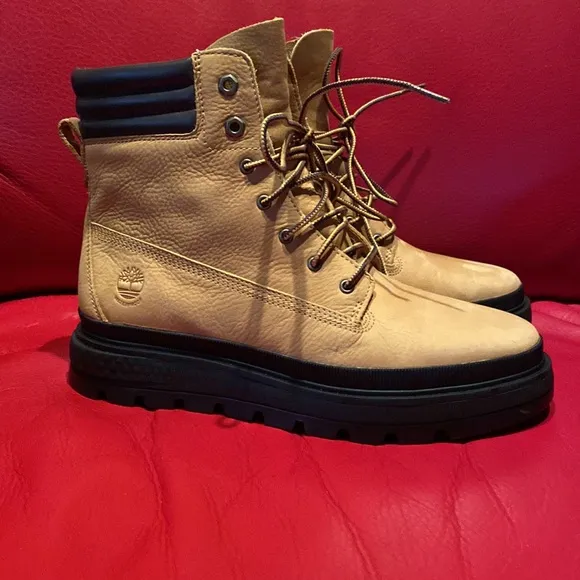 Timberland Waterproof Leather Suede Logo Boots New NeverUsed