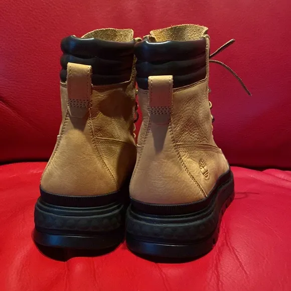 Timberland Waterproof Leather Suede Logo Boots New NeverUsed