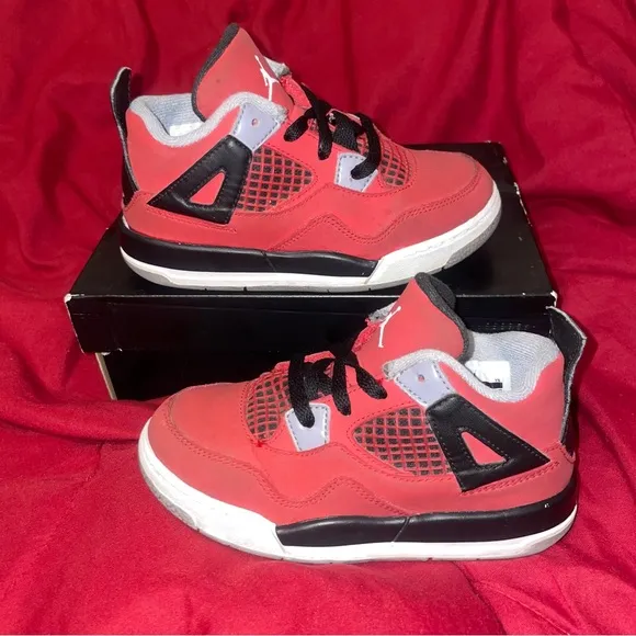 Toddlers Jordan Retro 4 ‘Toro Bravo’ (9c)