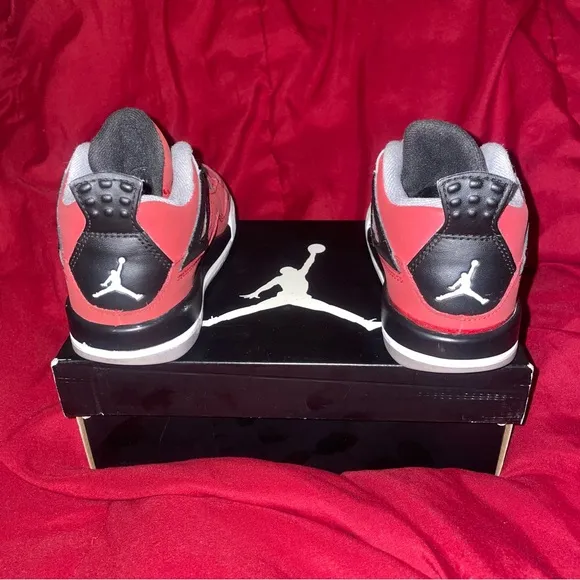 Toddlers Jordan Retro 4 ‘Toro Bravo’ (9c)