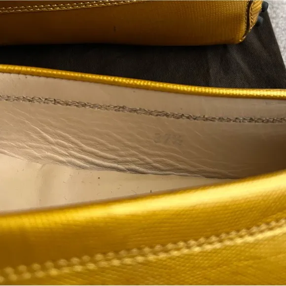 Tod’s Gommino Driving Shoes in Gold Patent Leather. Size 37.5