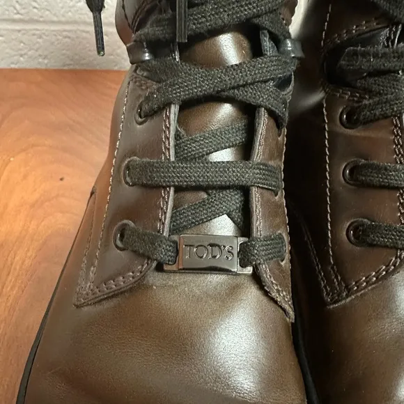 Tod’s Mid Calf Brown and Black Leather Lace Up Boots Size 7.5 37.5 Designer