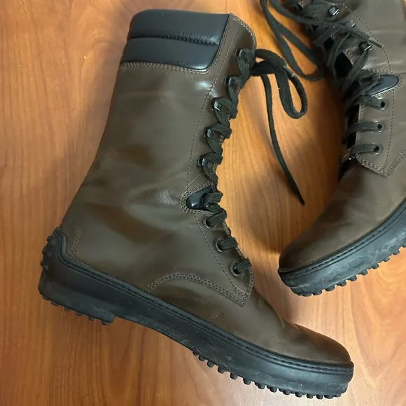 Tod’s Mid Calf Brown and Black Leather Lace Up Boots Size 7.5 37.5 Designer
