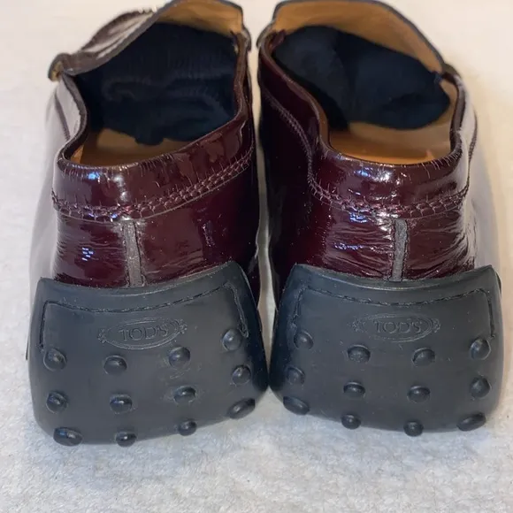 Tod’s wine oxblood burgundy patent leather rubber sole driving shoe Sz 39.5