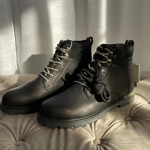 TOMS Boots
