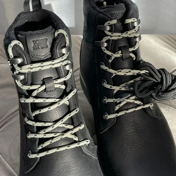 TOMS Boots