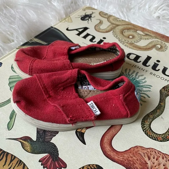 Toms classic red slip‎ on shoes
