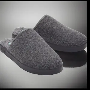 TOMS Harbor Slip-Ons Smoke Grey Fur Fleece Shearling Style Indoor Outdoor