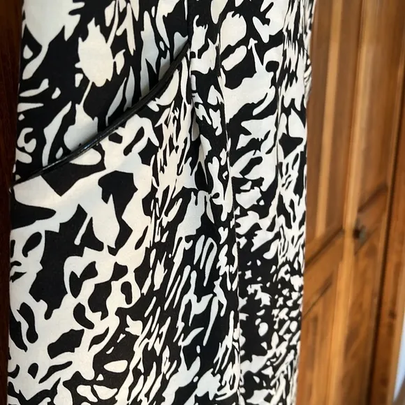 Tory Burch black and white sleeveless print dress, size 2
