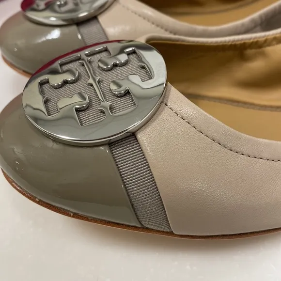 Tory Burch Minnie Cap-Toe Ballet Flat in Light Taupe/Gray Heron
