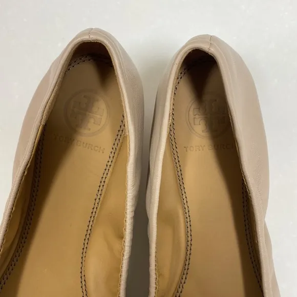 Tory Burch Minnie Cap-Toe Ballet Flat in Light Taupe/Gray Heron
