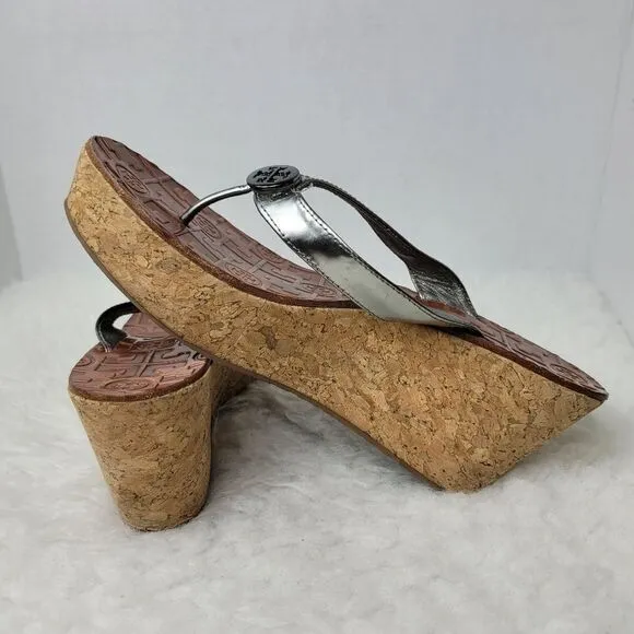 Tory Burch Thora Cork Wedge Flip Flip  Shiny Patent Silver Sandal Shoes Size 7.5