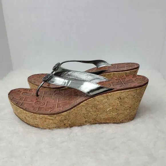 Tory Burch Thora Cork Wedge Flip Flip  Shiny Patent Silver Sandal Shoes Size 7.5