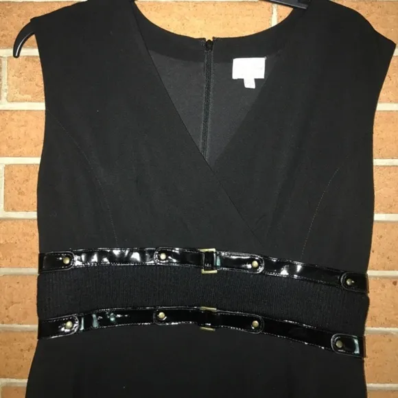 🖤TRACY REESE NY🖤PLEATED LBD WITH PATENT TRIM🖤