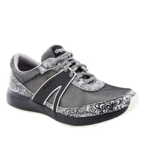 TRAQ by Alegria Lace-Up Athletic Shoes Qarma  Women’s Size 10
