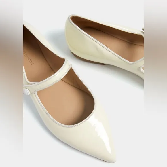 TUCKERNUCK SHOES Ivory Patent Jane Flats New in Box size 7