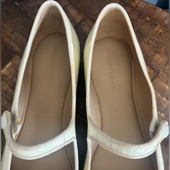TUCKERNUCK SHOES Ivory Patent Jane Flats New in Box size 7