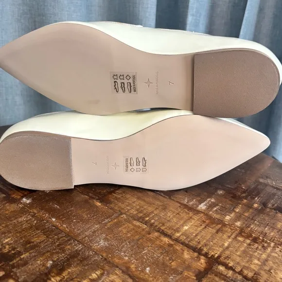 TUCKERNUCK SHOES Ivory Patent Jane Flats New in Box size 7