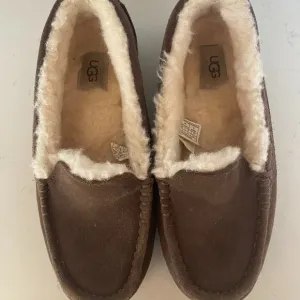 Ugg Ansley Slippers in Espresso, Cozy, Fluffy, Suede Slippers  Size 8