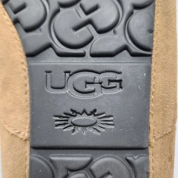 UGG Ascot Mens Size 9 Tan Suede Sheepskin Lined Moccasin Slippers