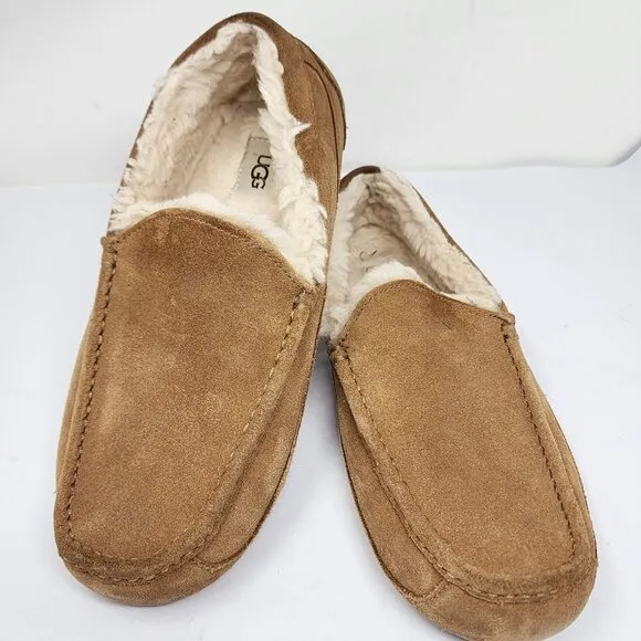UGG Ascot Mens Size 9 Tan Suede Sheepskin Lined Moccasin Slippers