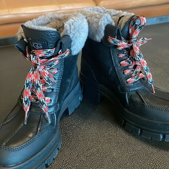 UGG Ashton Addie Waterproof Black size 7