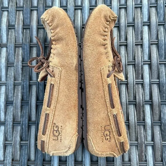UGG Australia Kids Ryder Jungle Moccasin Slippers - Chestnut