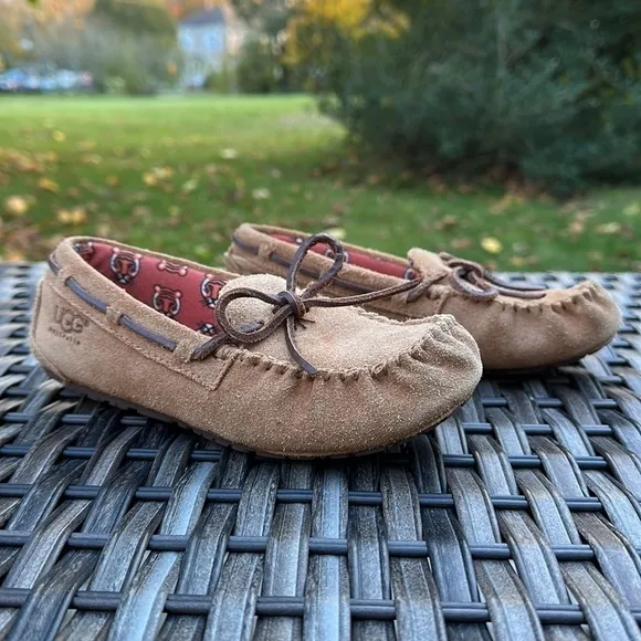 UGG Australia Kids Ryder Jungle Moccasin Slippers - Chestnut