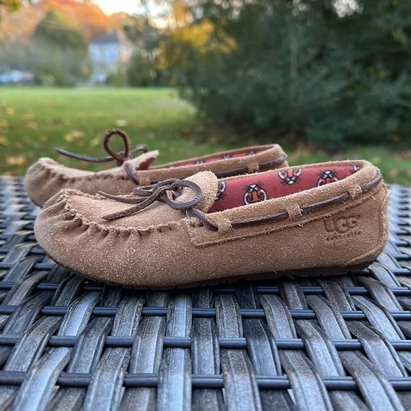 UGG Australia Kids Ryder Jungle Moccasin Slippers - Chestnut