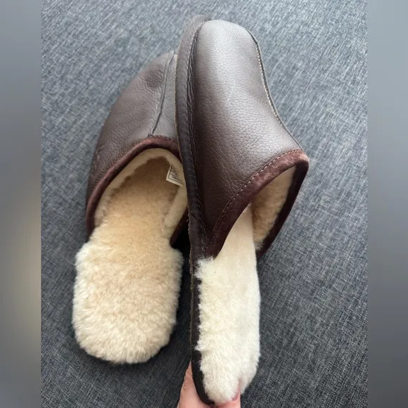 UGG Australia Scuff Slippers – Men’s Size 15 – Chestnut Brown