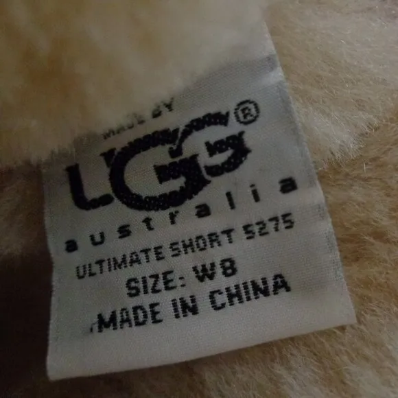 UGG Australia Ultimate 5275 Short Genuine Leather Sheep Skin Lining  Size W8