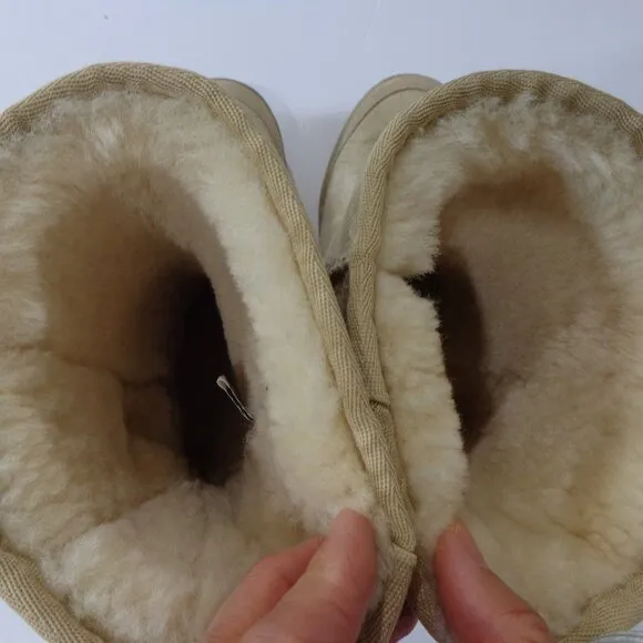 UGG Australia Ultimate 5275 Short Genuine Leather Sheep Skin Lining  Size W8