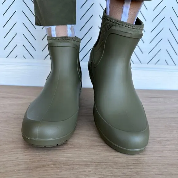 🌧️UGG Australia Women Boots Waterproof Rain 7 Chevonne Geniune Sheep Fur Olive