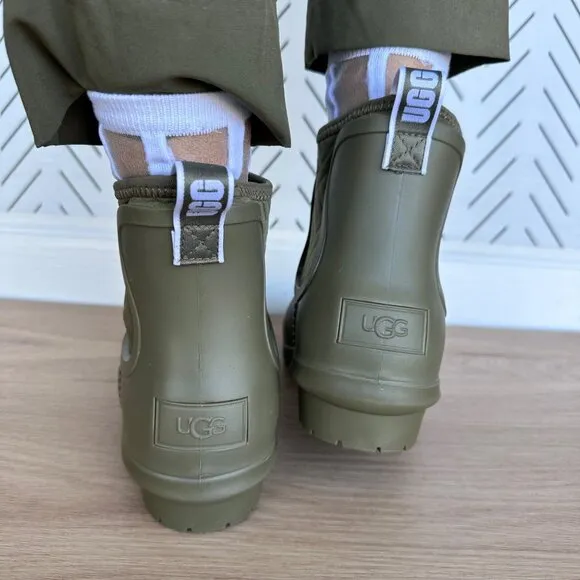 🌧️UGG Australia Women Boots Waterproof Rain 7 Chevonne Geniune Sheep Fur Olive