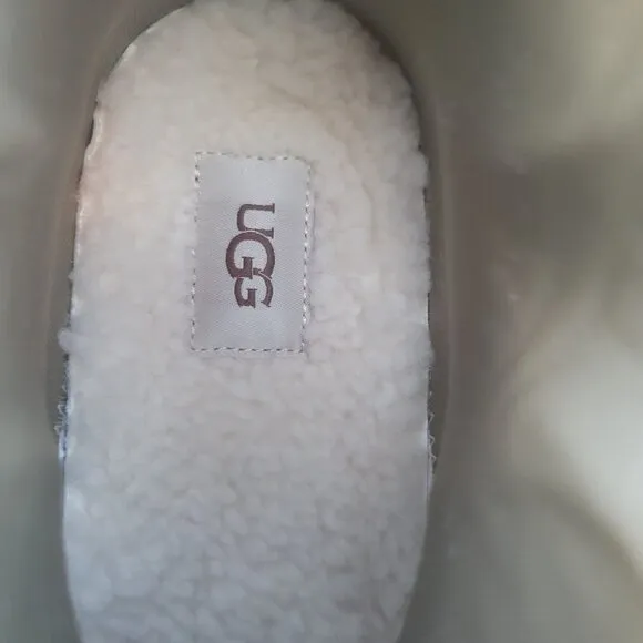 🌧️UGG Australia Women Boots Waterproof Rain 7 Chevonne Geniune Sheep Fur Olive