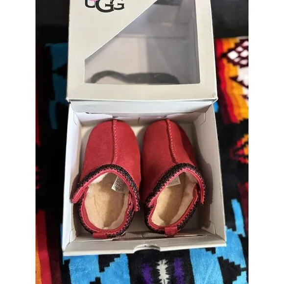 UGG Baby Tasman Moccasins Suede Sheepskin Lined Slipper Red Sz 4/5 (M 12-18Mos)