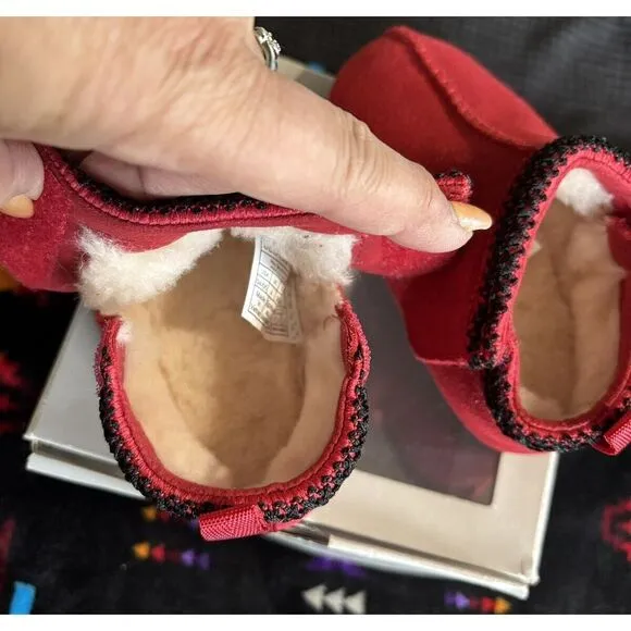 UGG Baby Tasman Moccasins Suede Sheepskin Lined Slipper Red Sz 4/5 (M 12-18Mos)